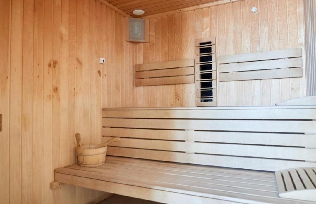 Luxury Suite Alezzi Beach Apartment Piscina Incalzita Sauna Jacuzzi Parking Navodari Ngoại thất bức ảnh