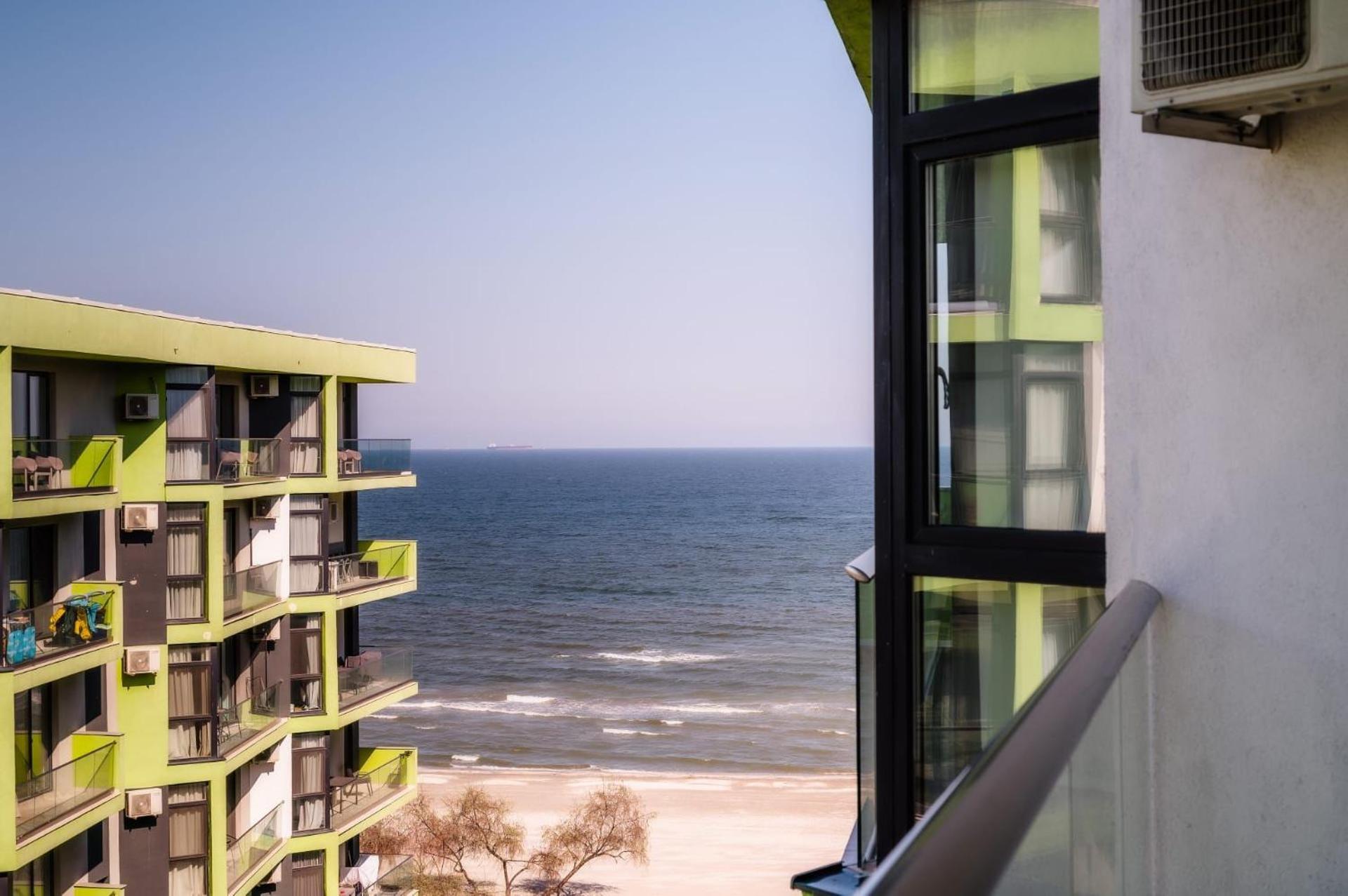 Luxury Suite Alezzi Beach Apartment Piscina Incalzita Sauna Jacuzzi Parking Navodari Ngoại thất bức ảnh